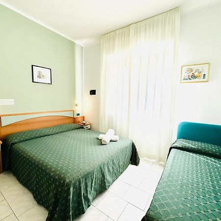 Hotel Villa Grazia 切塞纳蒂科 外观 照片