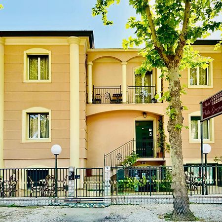 Hotel Villa Grazia 切塞纳蒂科 外观 照片