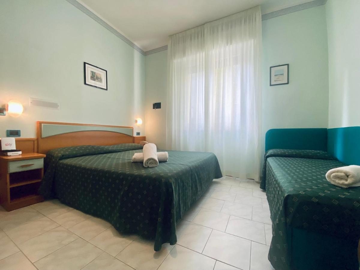 Hotel Villa Grazia 切塞纳蒂科 外观 照片